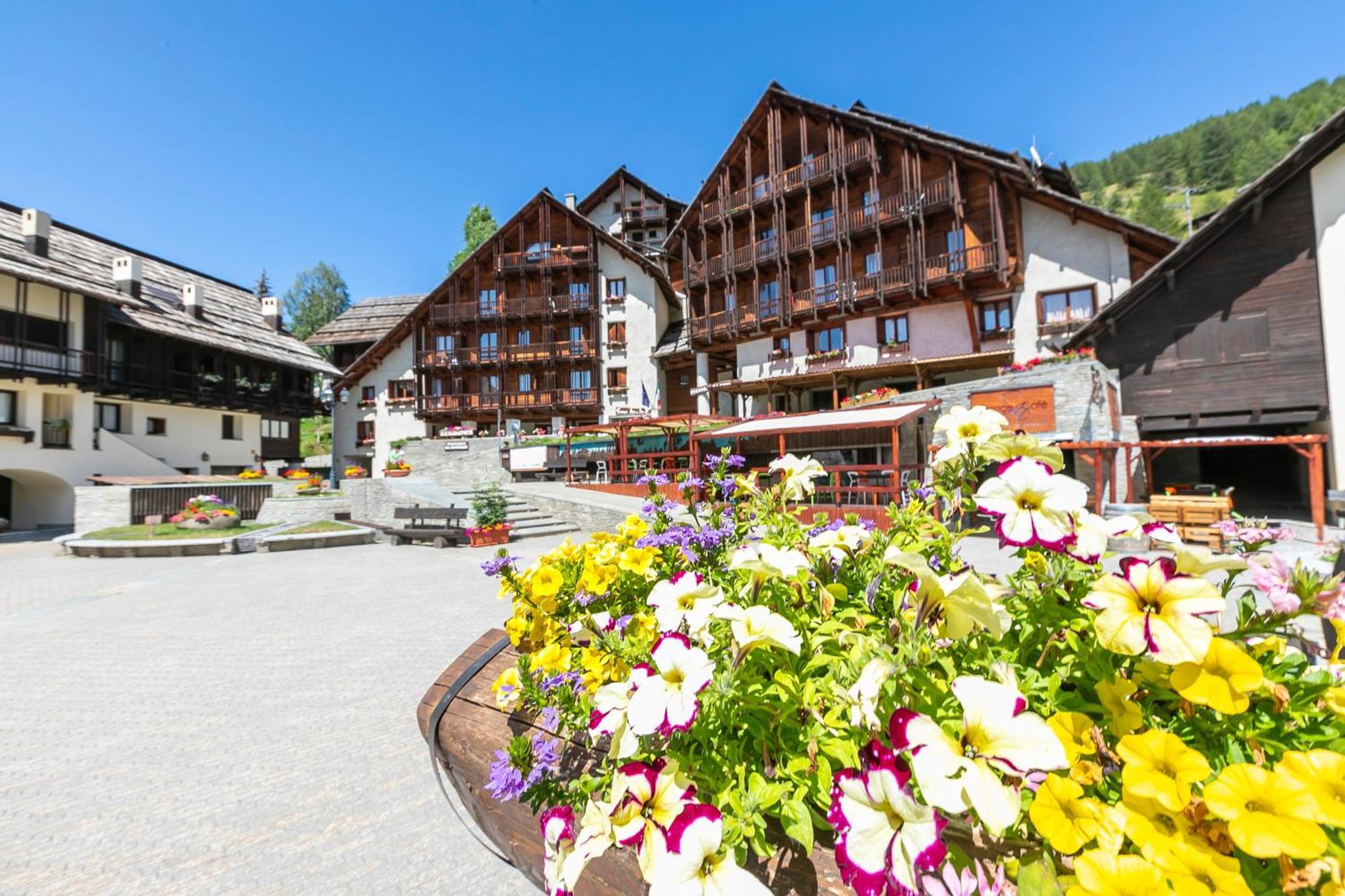 Grange Hike & Ski Sestriere Apartments 外观 照片